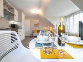 Pass the Keys Luxurious 1BR Apt in Prime Location with Top Amenities